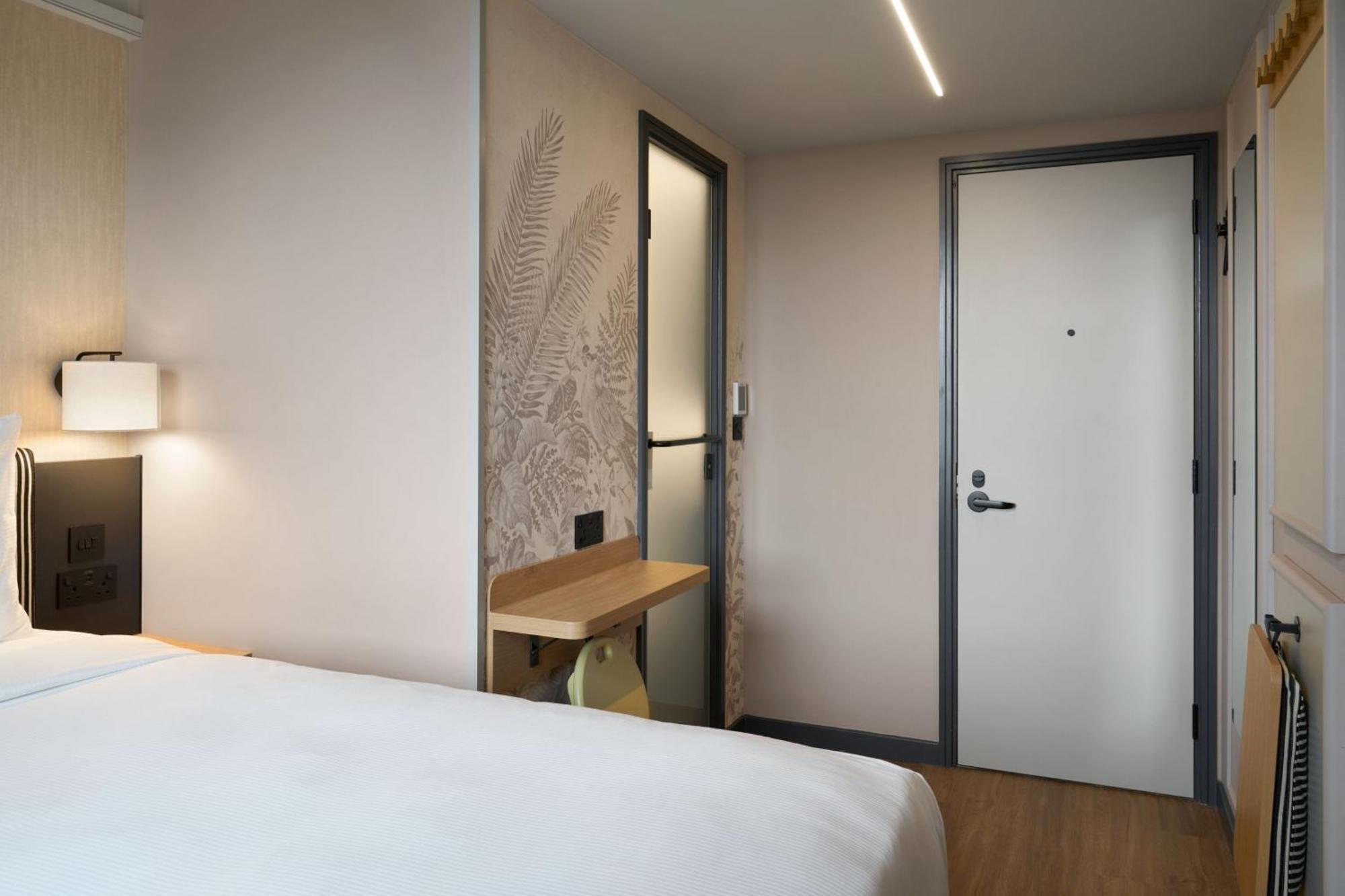 Four Points Express By Sheraton London Euston Экстерьер фото